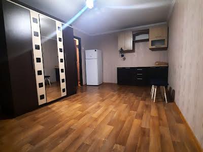 комната по адресу Роганская ул., 152