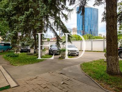 комерційна за адресою Павла Скоропадського вул., 63