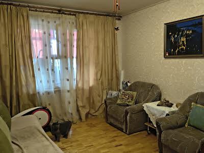 квартира за адресою Леоніда Бикова бульв., 4