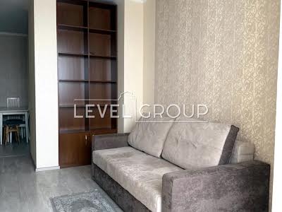 квартира за адресою Автозаводська вул., 29-А