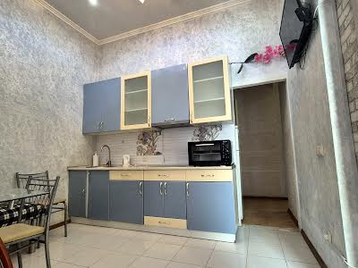 квартира за адресою Садова вул., 13 