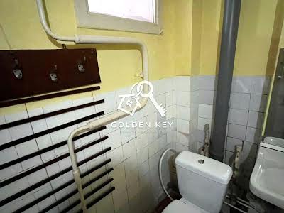 квартира за адресою Кропивницького вул., 103