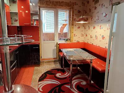 квартира за адресою Милославська вул., 8