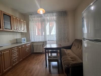 квартира по адресу Олены Пчилки ул., 2