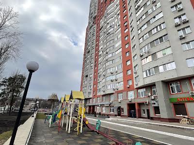 квартира за адресою Київ, Запорожця Петра вул., 26-А