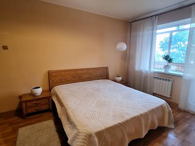 квартира за адресою Оноре де Бальзака вул., 38