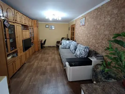 квартира за адресою молодіжна, 5
