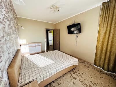 квартира за адресою Родини Кристерів, 20б