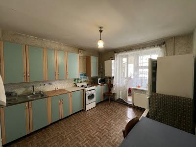 квартира за адресою Машинобудівників вул., 1-В