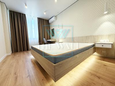 квартира за адресою Генерала Грекова вул., 4