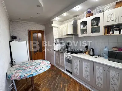 квартира за адресою Дніпровська набережна вул., 3