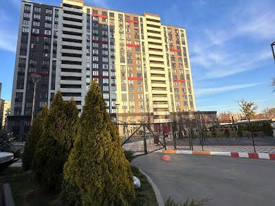 квартира за адресою Любомира Гузара просп. (Космонавта Комарова), 13