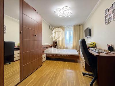 квартира за адресою Василя Тютюнника вул. (Анрі Барбюса), 40
