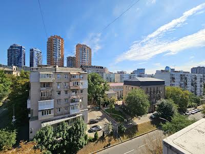 квартира за адресою Василя Тютюнника вул. (Анрі Барбюса), 22-26