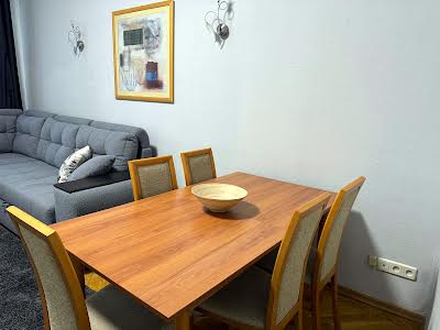 квартира за адресою Десятинний пров., 7