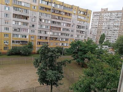 квартира за адресою Рональда Рейгана вул., 11-А