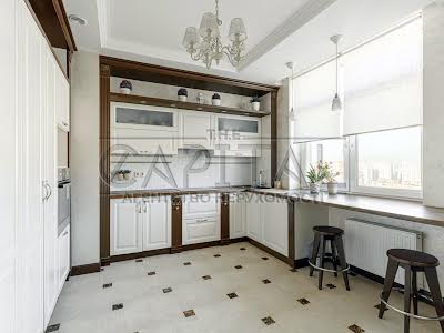 квартира по адресу Анны Ахматовой ул., 1