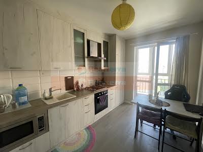 квартира за адресою Метрологічна вул., 15