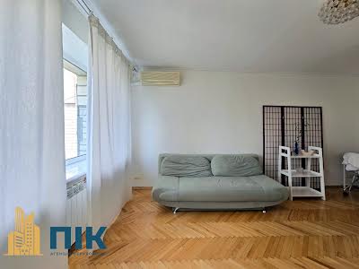 квартира за адресою Левка Лук'яненка вул. (Маршала Тимошенка), 18