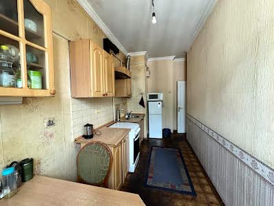 квартира за адресою Академіка Володимира Гнатюка вул. (), 3