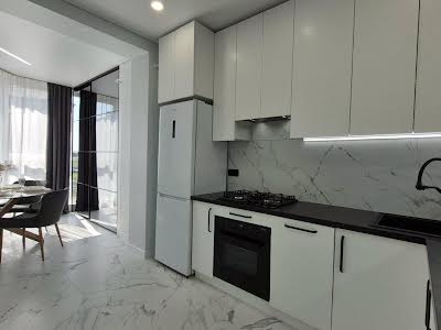 квартира за адресою Щаслива вул., 65