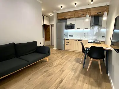 квартира за адресою Зарічна вул., 4к1