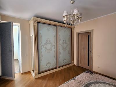 квартира по адресу Самойленко ул., 28а