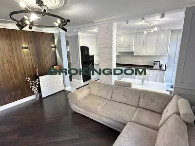 квартира за адресою Регенераторна вул., 4