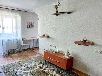 квартира по адресу Салютная ул., 20