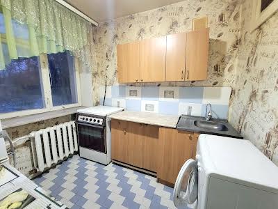 квартира по адресу Маршала Малиновского ул., 27