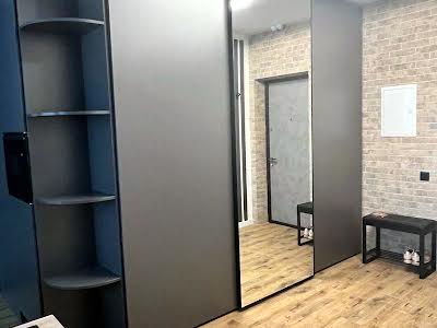 квартира за адресою Олександра Олеся вул., 4