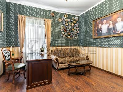 дом по адресу Київська