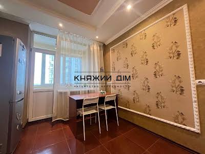 квартира за адресою Дніпровська набережна вул., 26-Б