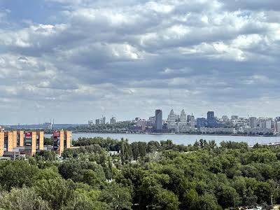 квартира по адресу Луговская ул., 248