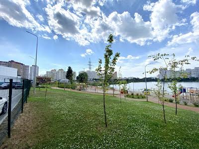 квартира за адресою Ревуцького вул., 40-В