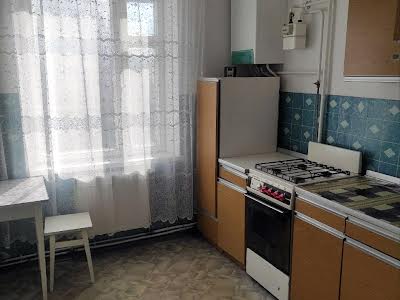 квартира за адресою Коновальця вул., 14
