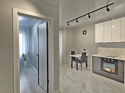 квартира за адресою Озерна вул., 27а