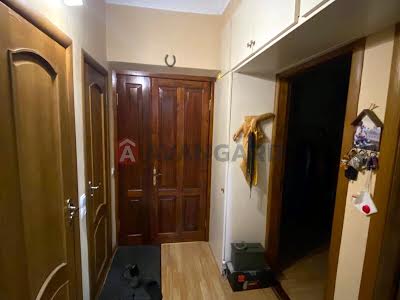 квартира по адресу Независимой Украины ул. (40 лет Советской Украины), 18