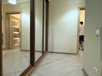 квартира за адресою Регенераторна вул., 4