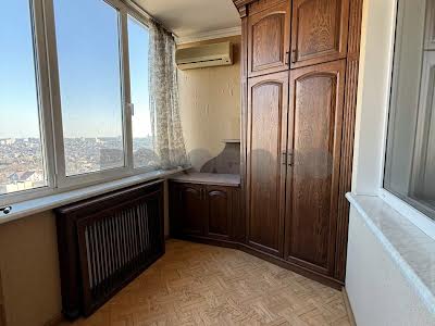 квартира за адресою Клінічна вул., 23/25