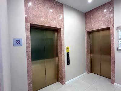 квартира за адресою Краснова вул., 3