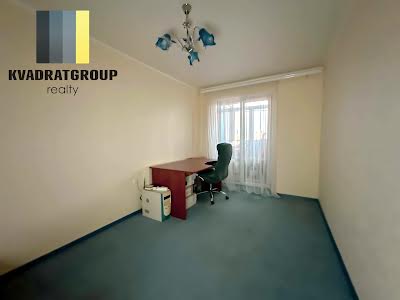 квартира за адресою Киргизька вул., 3
