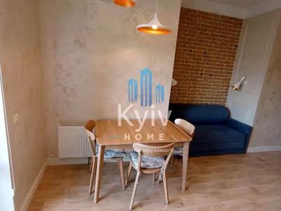 квартира за адресою Дегтярна вул., 7