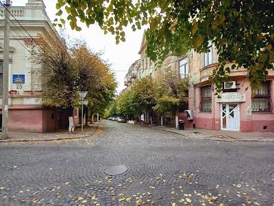 квартира за адресою Сучавська вул., 8