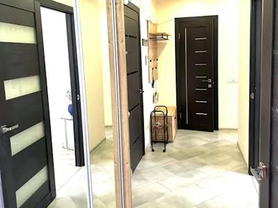 квартира за адресою Оболонська вул., 25