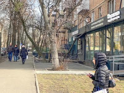 комерційна за адресою Німанська вул., 4