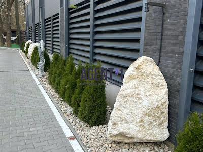 будинок за адресою Приозерна вул.