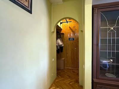 квартира за адресою Братів Дужих вул. (Володимира Комарова), 22а
