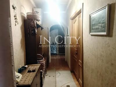 квартира за адресою Каштанова вул., 5