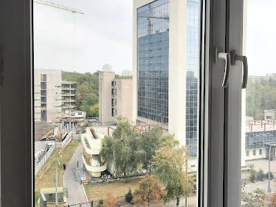 квартира за адресою Солом'янська вул., 10